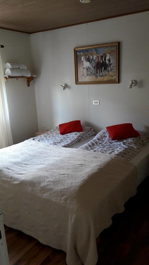Glaesibaer Bed & Breakfast Reynistadur Екстериор снимка